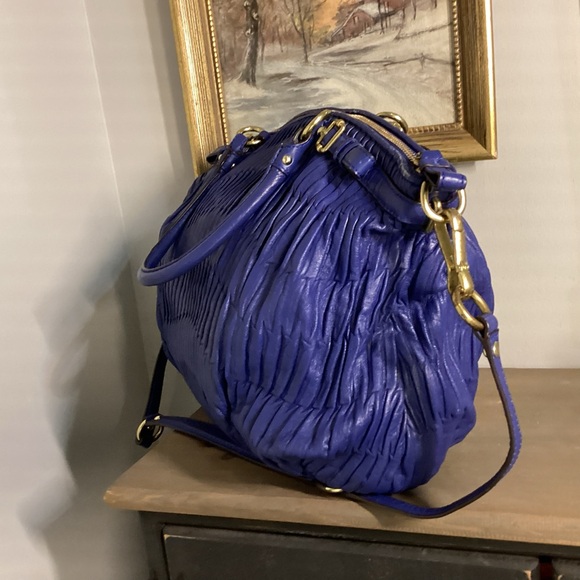 Coach..Madison gathered leather…crossbody strap included - Picture 3 of 6